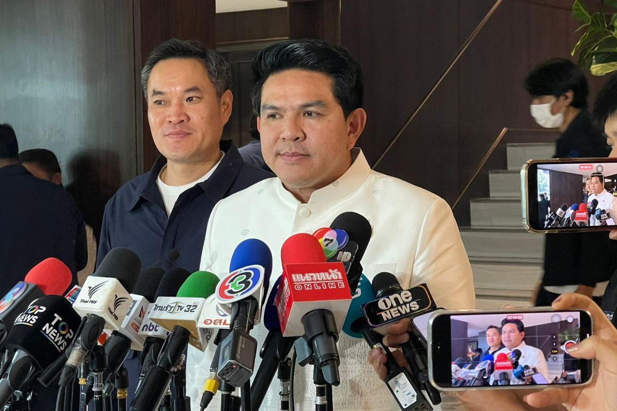 수라삭은 태국인 관광객에게 해외 여행 시 1,000바트...