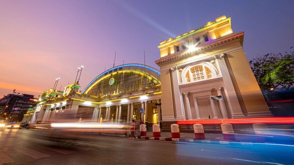 태국의 ‘로얄 블로섬’에서 석양을 따라