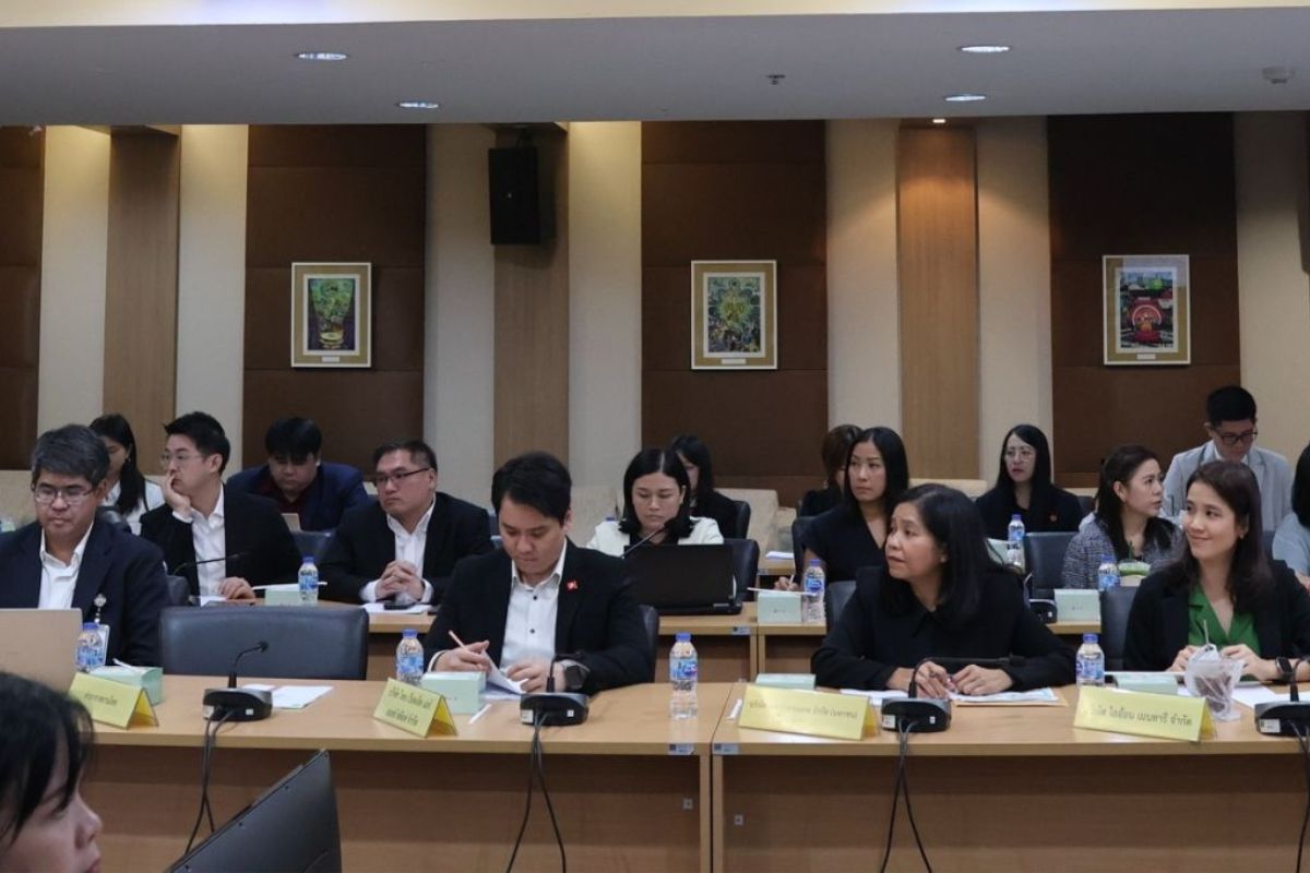 승객에게 영향을 미치는 항공편을 취소하고, 허점을 보완...