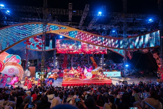 홍콩이 말띠 설을 맞아 '메가 이벤트'...