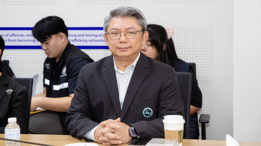 태국 경찰, 중국인 4명에 대한 지원에 대한 태국 왕립...